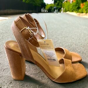 NWT Light Beige 4” High Heel Strappy Sandal